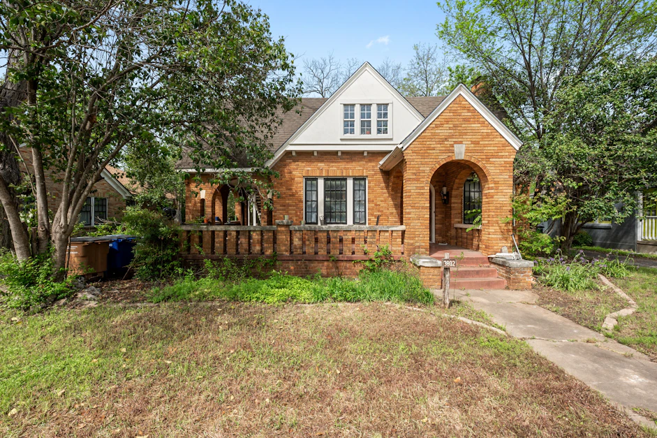 3802 Duval Street, Austin, TX 78751, Presented by Jake Malone, Sayers